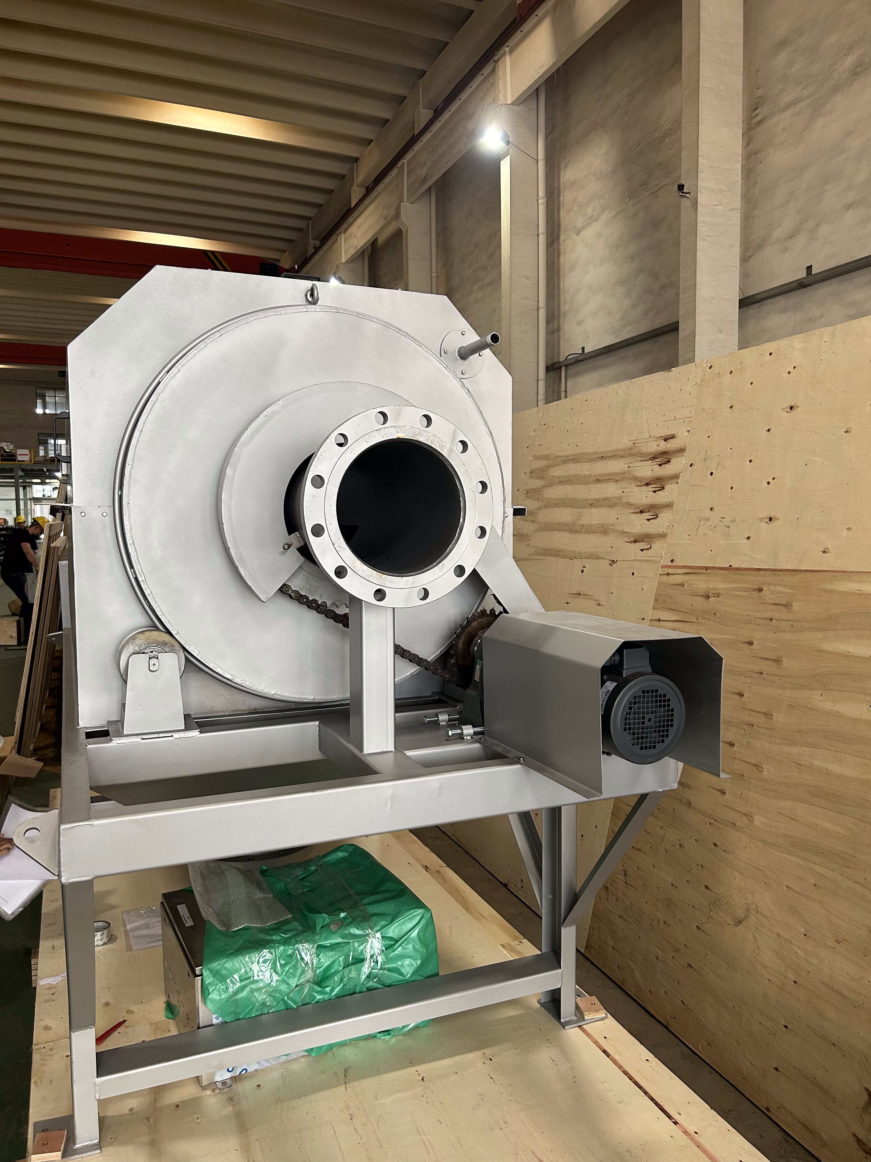 SS304-1500*4000-Internally Fed Rotary Drum Screen